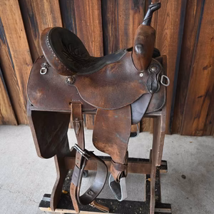 13.5" USED DOUBLE J PUSUIT BARREL SADDLE